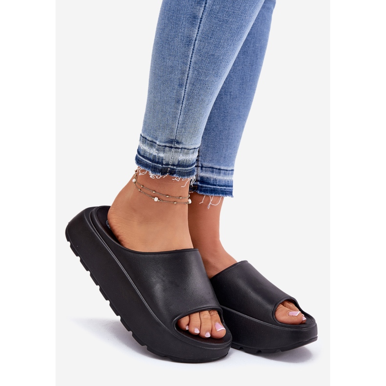 EVento Chinelos de espuma feminina na plataforma preta preto 1