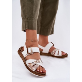 Sandálias femininas com fivela branca no INBLU GS000056 branco 2