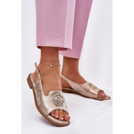 S.Barski Sandálias femininas de salto plano com um ornamento S. Barski KV51-002 Gold dourado 2