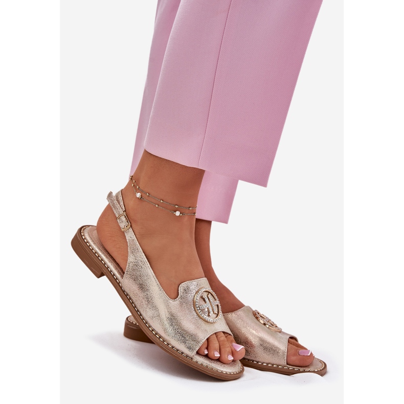 S.Barski Sandálias femininas de salto plano com um ornamento S. Barski KV51-002 Gold dourado 1