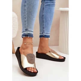 S.Barski Flip-flops de couro feminino com um ornamento KV51-028 PLN dourado 2