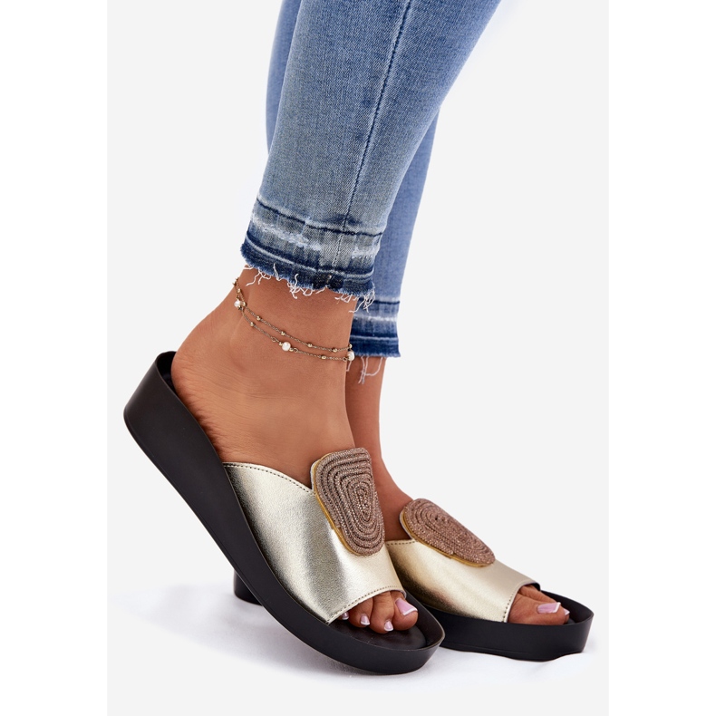 S.Barski Flip-flops de couro feminino com um ornamento KV51-028 PLN dourado 1