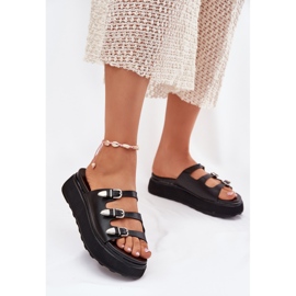 Flips femininos na plataforma com listras pretas preto 2