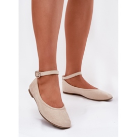 Ballerinas de camurça ECO com cinto e um grampo bege 2