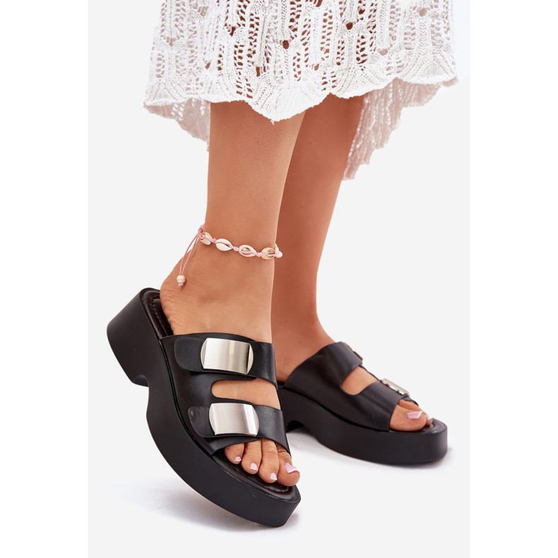 Chinelos femininos com listras de couro eco preto 1