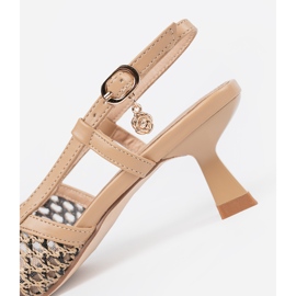 Goodin Bombas abertas com baixo teto bege 1 Goodin Bombas abertas com baixo teto bege 1