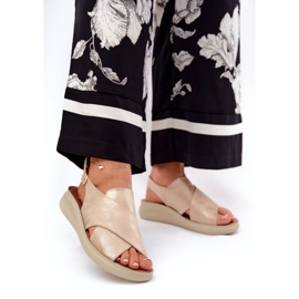 Jezzi Sandálias femininas da Golden de couro ecológico dourado 2