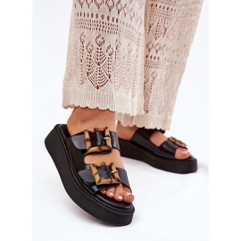 Chinelos femininos de couro ECO na plataforma com fivelas pretas preto 2