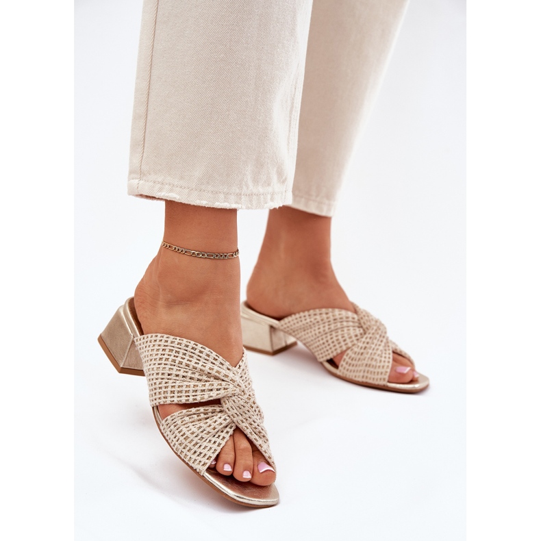Flippers femininos no Maciejka Block 06955-25 Beige-Gold bege 2