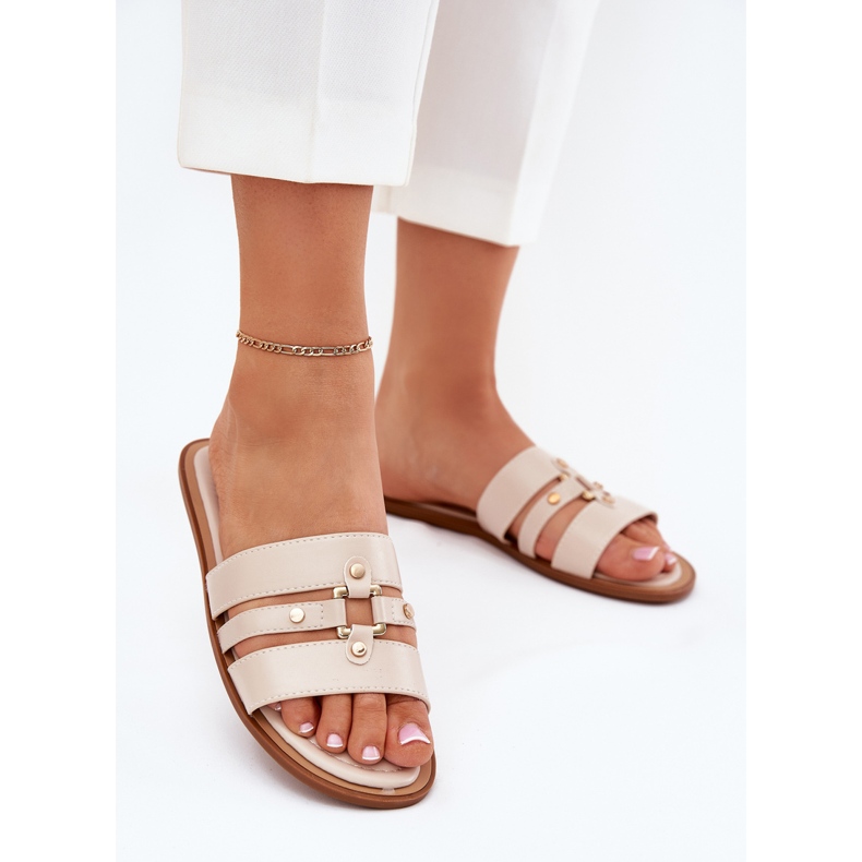 Flip de mulheres planas com detalhes dourados bege 2 Flip de mulheres planas com detalhes dourados bege 2