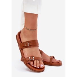 Chinelos femininos com fivelas de camelo marrom 1