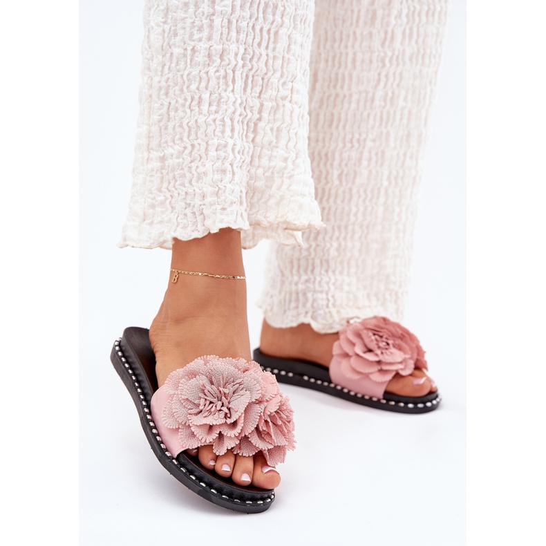 Chinelos femininos com flores de tecido rosa 2 Chinelos femininos com flores de tecido rosa 2
