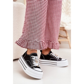 Tênis femininos na plataforma com pinos dourados pretos 2