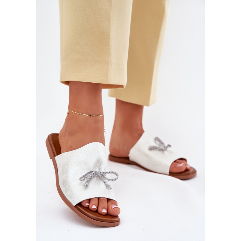 EVento Flipes de mulheres lisadas com uma encadernação de prata decorativa 2