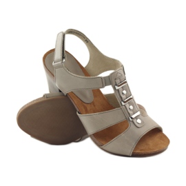 Sandálias Caprice sapatos de mulher com velcro 28309 marrom multicolorido 3