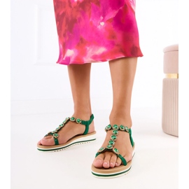 Sandálias verdes decoradas com zircões 1 Sandálias verdes decoradas com zircões 1