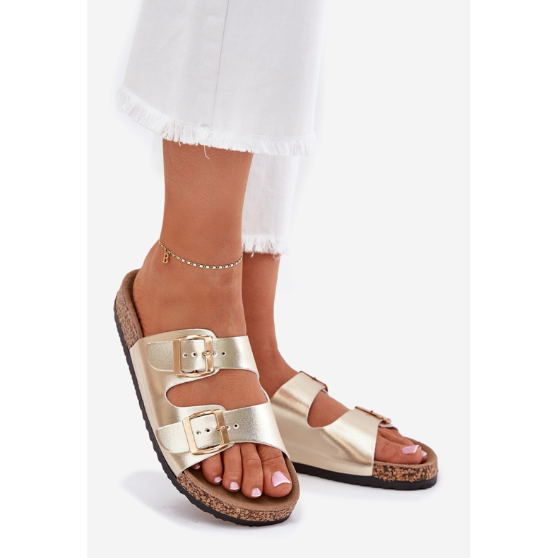 EVento Chinelos femininos com fivelas ecológicas dourado 1