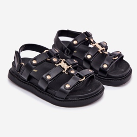 Sandálias femininas com um detalhe dourado preto 1