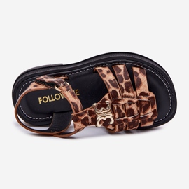 Sandálias femininas com um detalhe de leopardo decorativo castanho 2