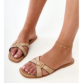 Flip -flops marrons com uma fivela decorativa no cinto marrom 1