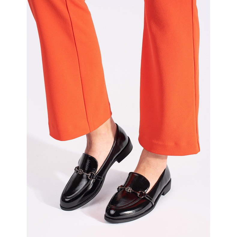 Goodin Mocassistas de mulheres envernizadas pretas com um ornamento preto 2