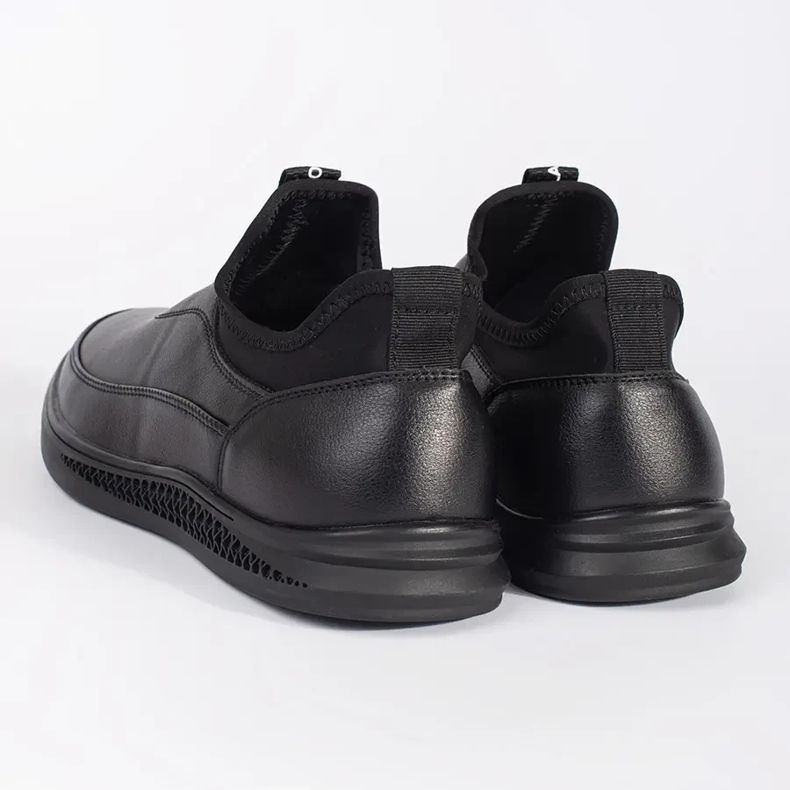 Eu escorreguei em sapatos de couro ecológico preto 1