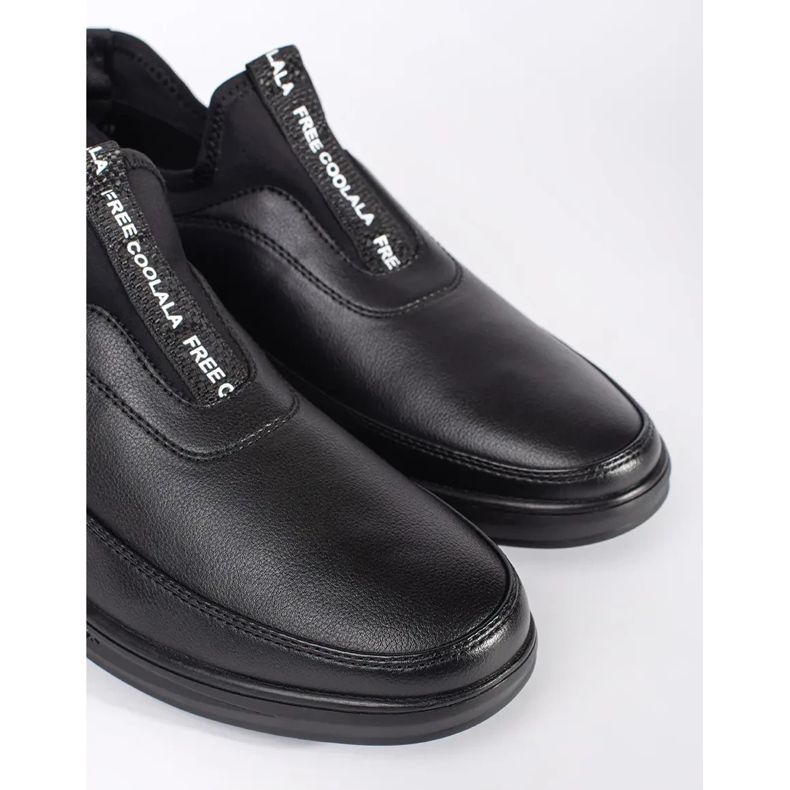 Eu escorreguei em sapatos de couro ecológico preto 2