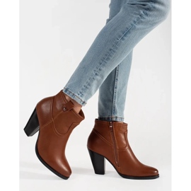 Salto alto castanho 2 Salto alto castanho 2