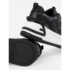 Tênis femininos com renda em preto e branco 1