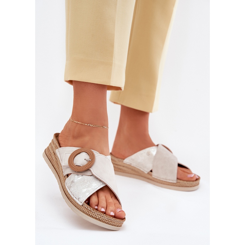 Funcionários femininos com um grampo decorativo do INBLU RV000012 bege 2