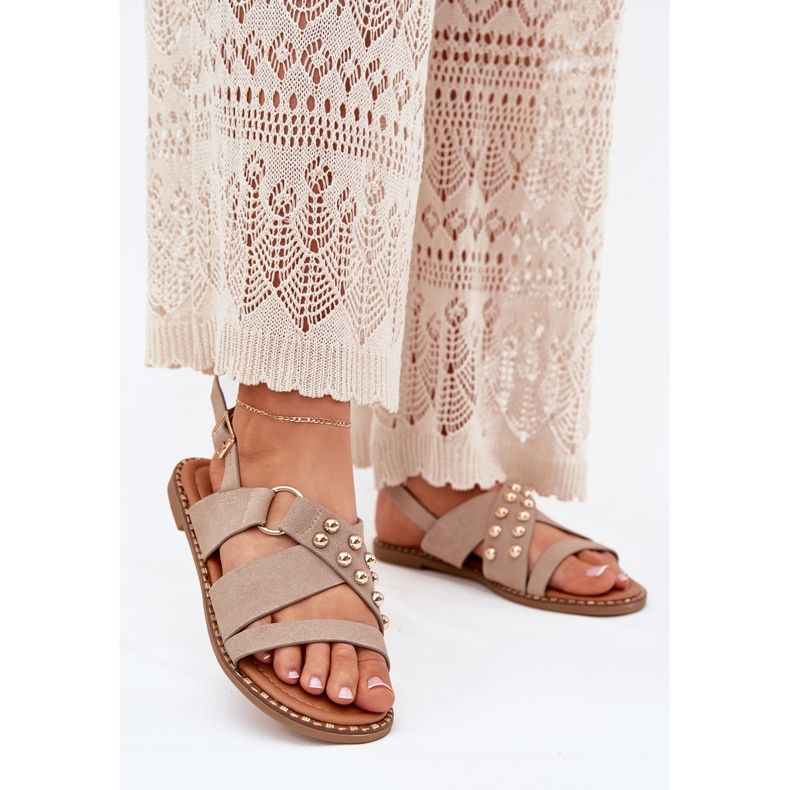 Sandálias femininas de grama plana com pregos dourados bege 2 Sandálias femininas de grama plana com pregos dourados bege 2