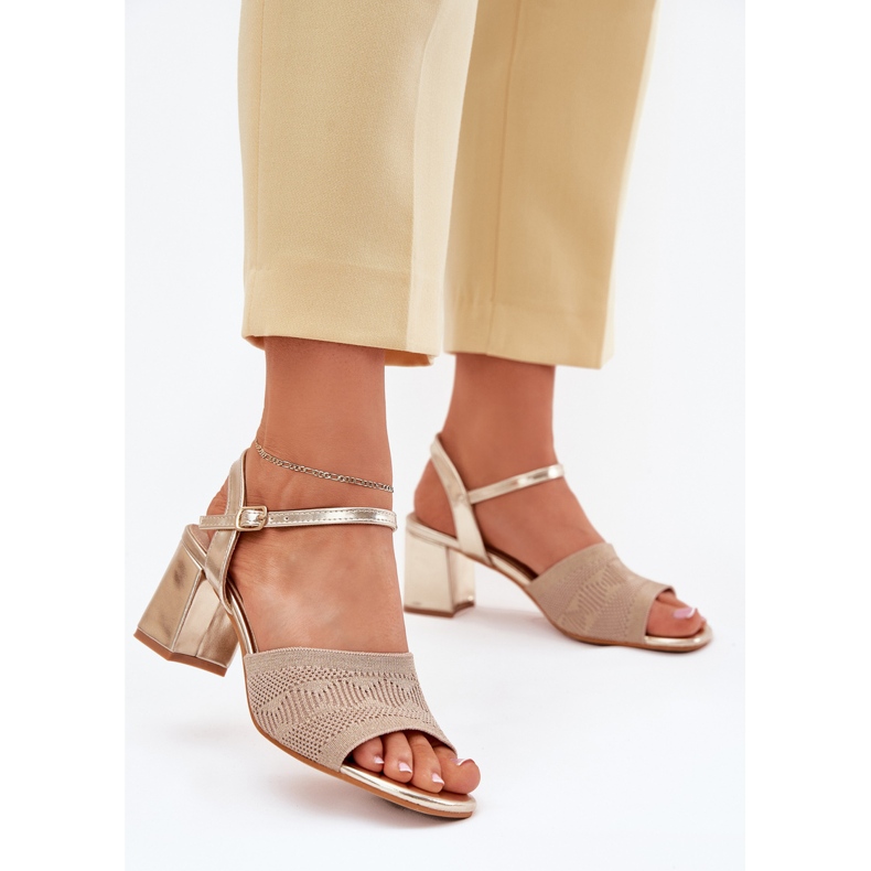 Sandálias femininas com saltos dourados saltos dourados 2