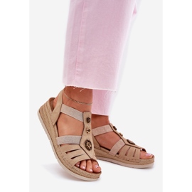 Sandálias de cunha feminina com decorações bege inblu rv000015 1