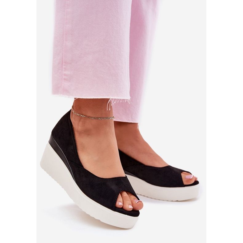 Sandálias femininas para uma cunha com Eco Suede Black preto 1