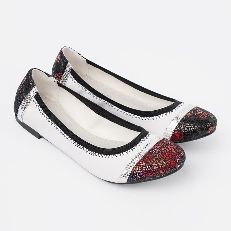 Goodin Bailarinas brancas com elementos decorativos branco 1 Goodin Bailarinas brancas com elementos decorativos branco 1