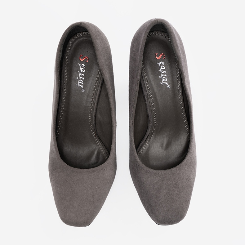 Seastar Bombas de camurça em um pilar cinza 1