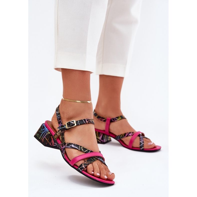 Sandálias de couro feminino no poste com Maciejka Stripes 06959-39 Fuksja rosa 2