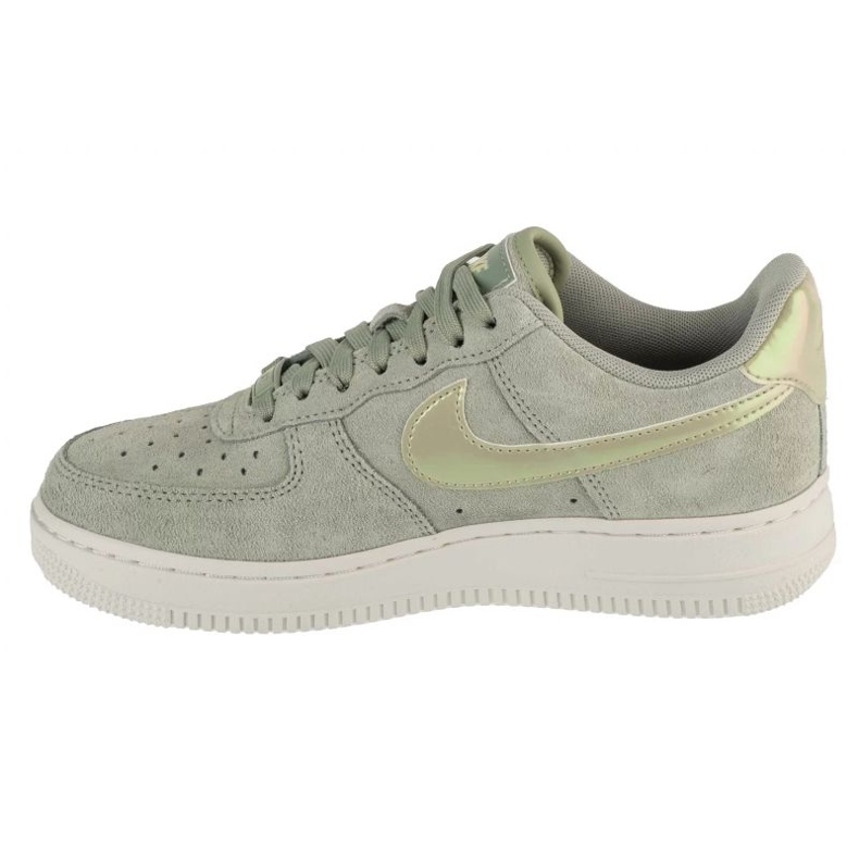Nike Air Force 1 07 SE em HJ4401-300 verde 1