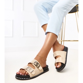 Chinelos bege na plataforma blau 1