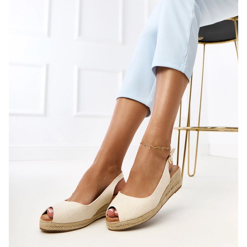 Sandálias bege alpargalhes na cunha Nevarez 2