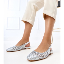 Ballerinas de Silver Openwork com um salto de véspera exposto prata 1