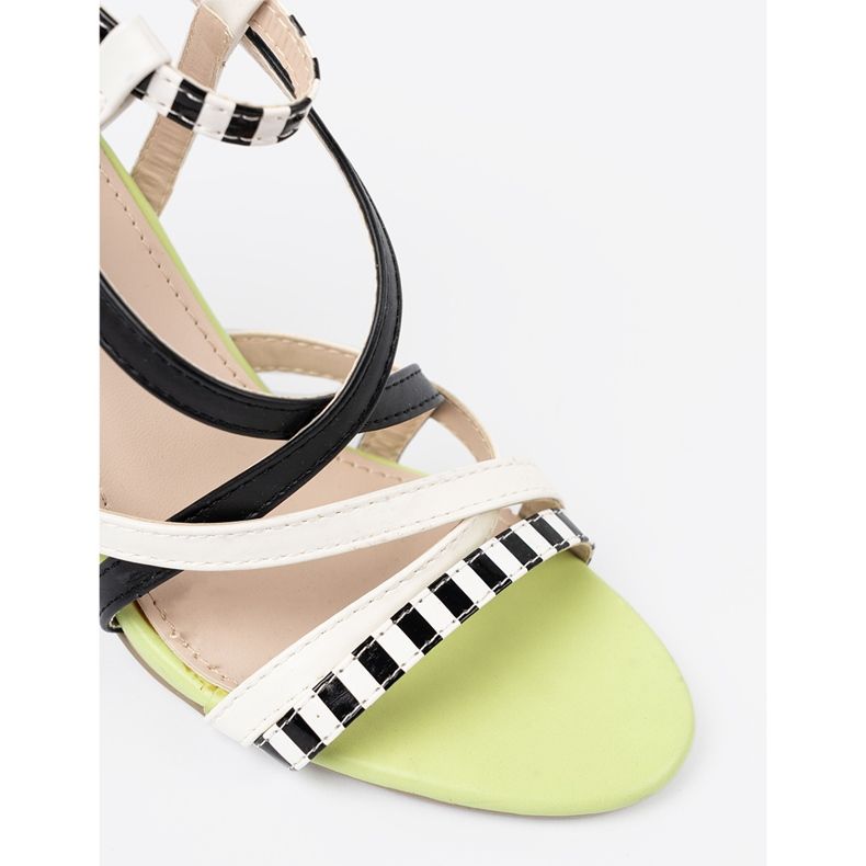 Shelvt Sandálias em um alfinete listrado multicolorido 1