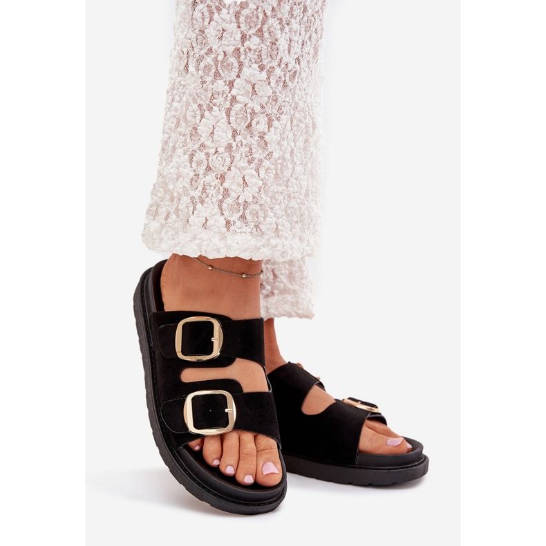 Boto Flips femininos na plataforma com fivelas douradas verena negra preto 1