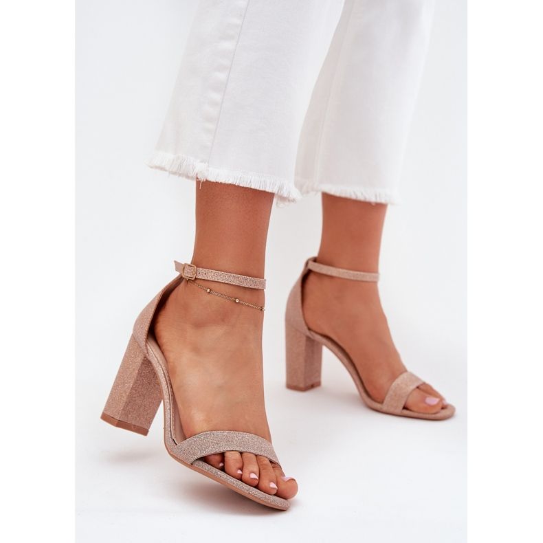 Boto Sandálias femininas brilhantes no post rosa kavina ouro dourado 2