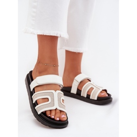 Boto Chinelos femininos na plataforma com velcro kovira branco 2