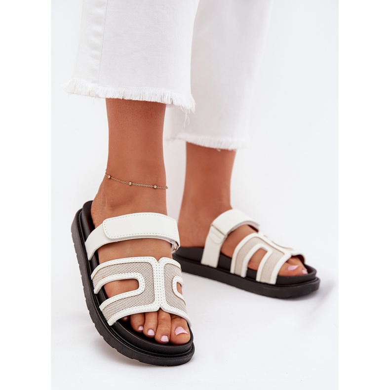 Boto Chinelos femininos na plataforma com velcro kovira branco 2