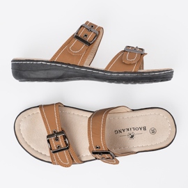 Shelvt Flipers de mulheres marrons com fivelas de prata castanho 4