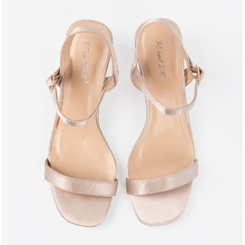 Shelvt Sandálias de cetim de baixo peso bege 2