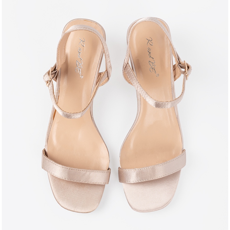 Shelvt Sandálias de cetim de baixo peso bege 2