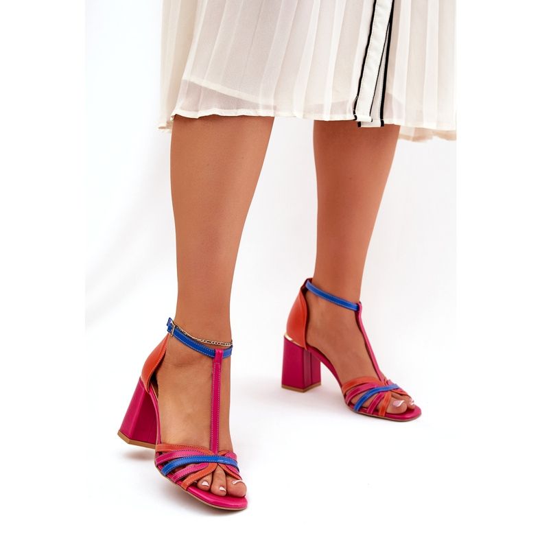 Sandálias de couro feminino na postagem de Laura Messi 2879 rosa 2